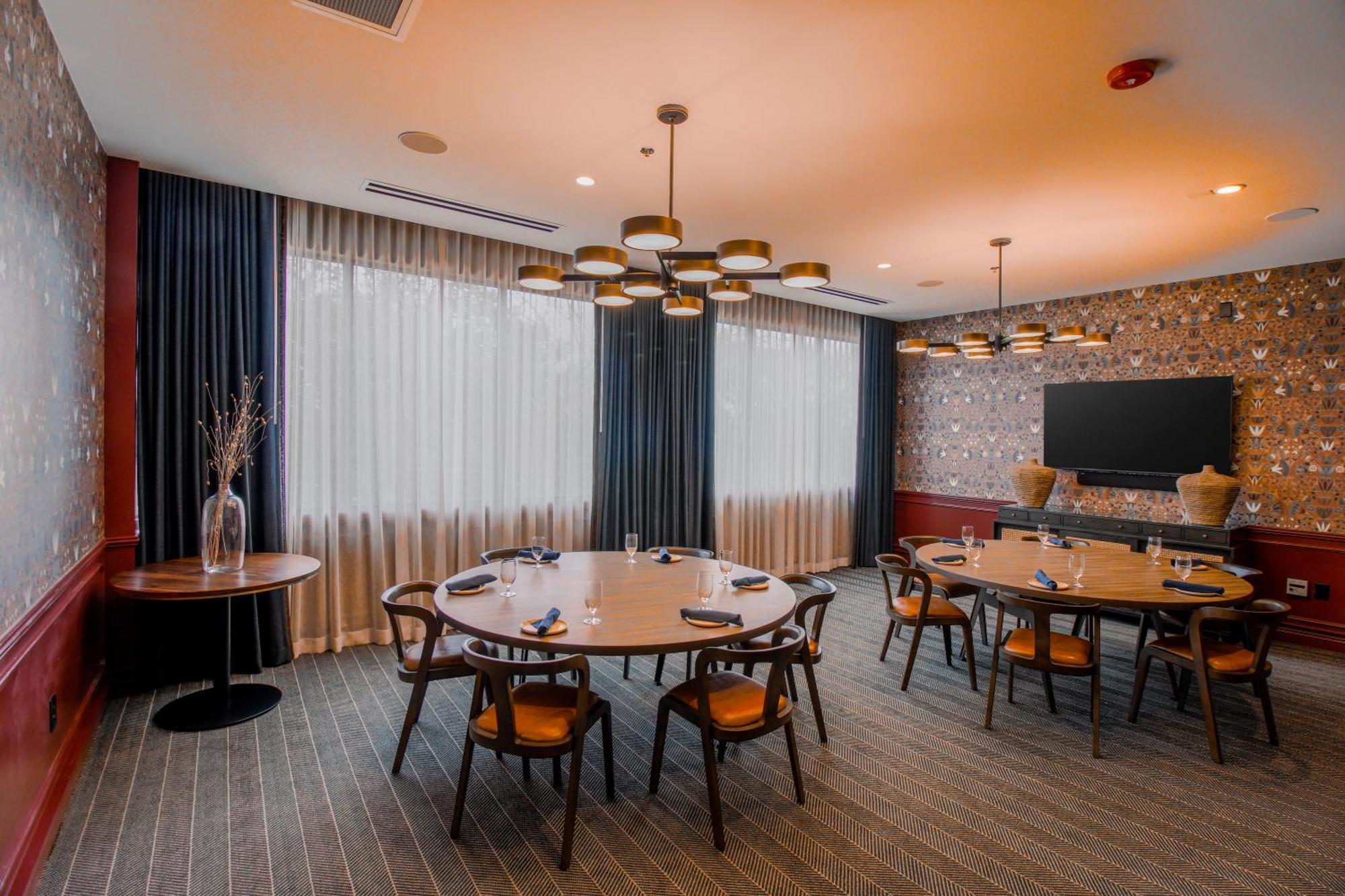 Doubletree By Hilton Clarksville Riverview Exterior photo