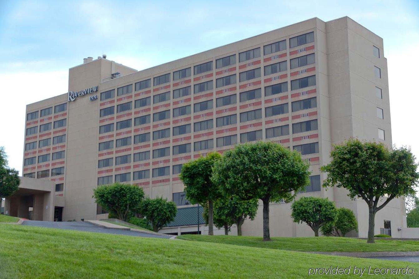 Doubletree By Hilton Clarksville Riverview Exterior photo