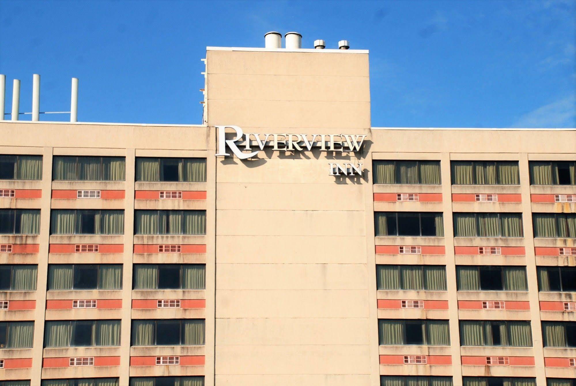 Doubletree By Hilton Clarksville Riverview Exterior photo