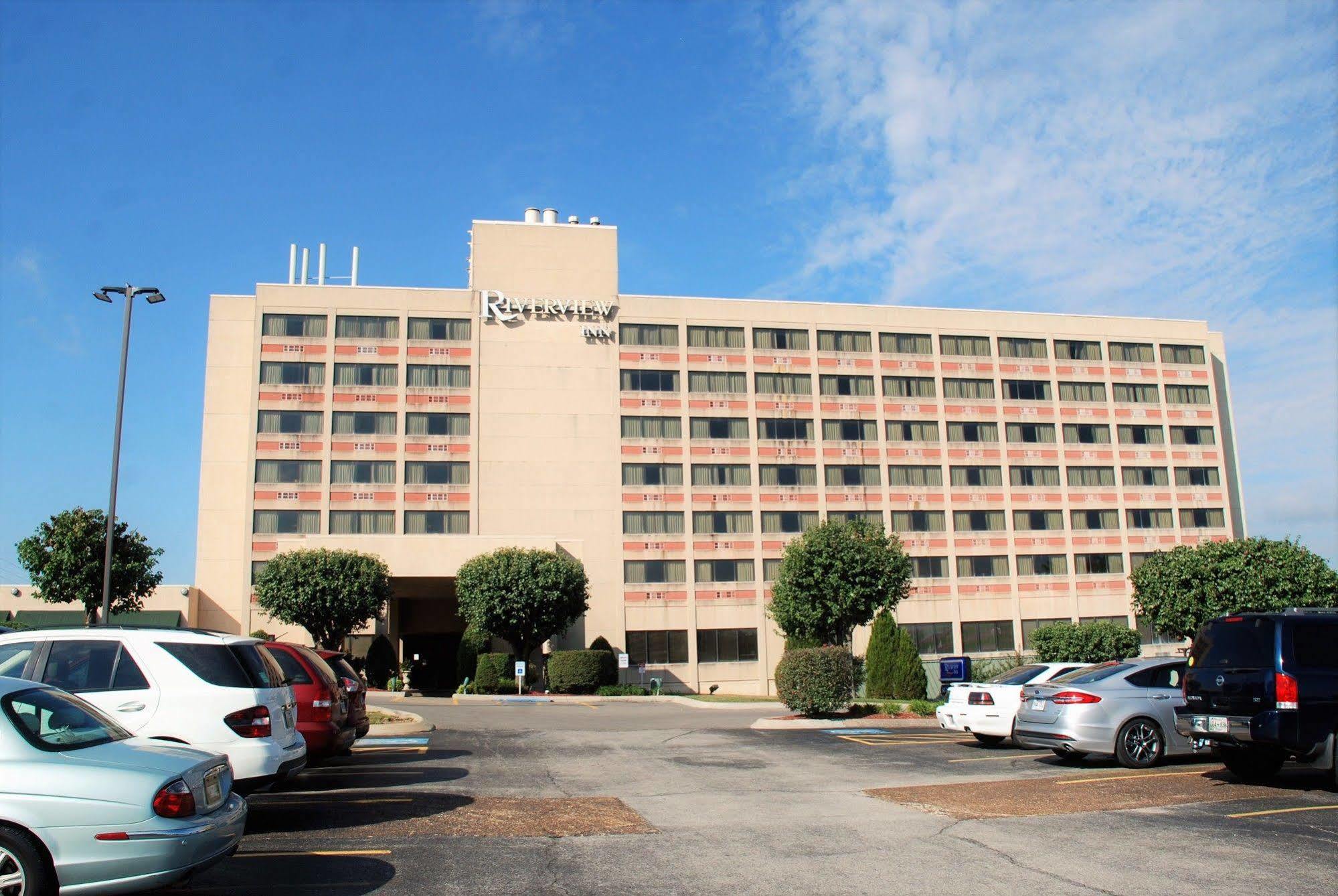 Doubletree By Hilton Clarksville Riverview Exterior photo