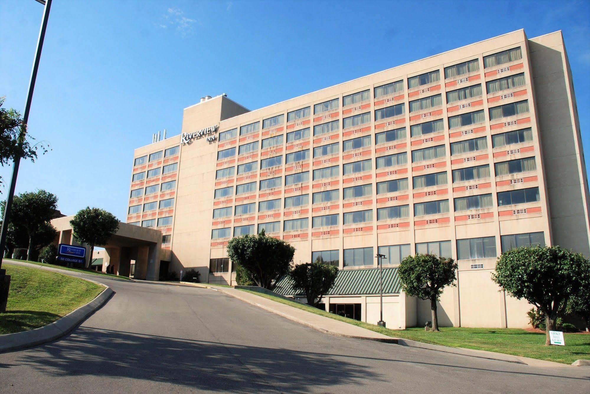 Doubletree By Hilton Clarksville Riverview Exterior photo